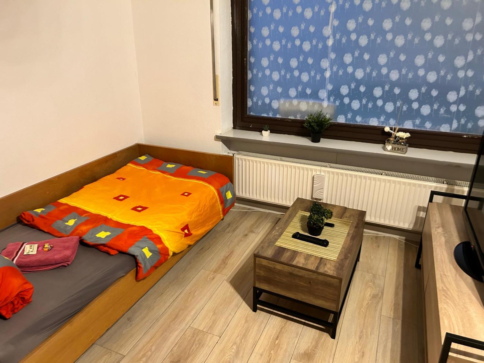 2-5 Bettzimmer Creglingen Exterior photo